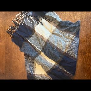 Tommy Hilfiger Wool Scarf